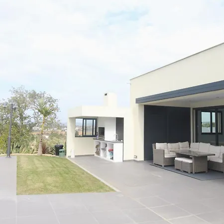 Lea Villa