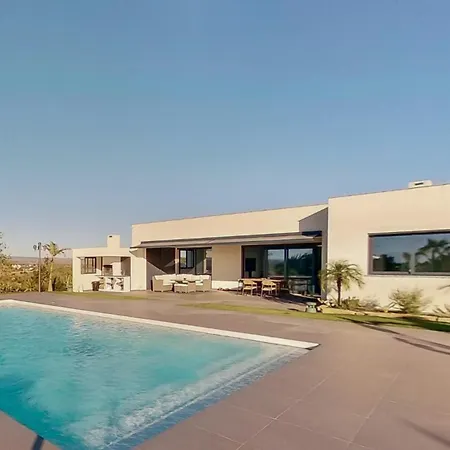 Villa Lea *