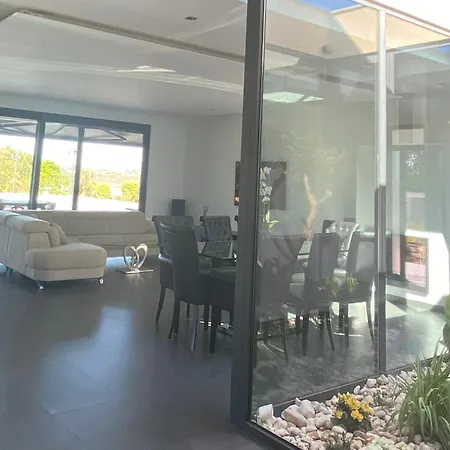 Villa Lea *