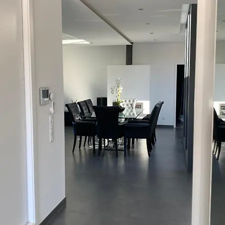 Lea Villa